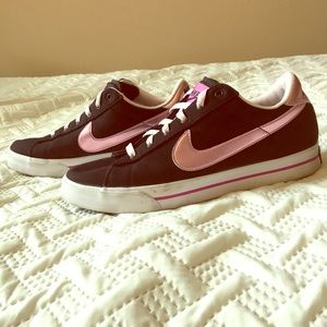 Black, Pink, and White Nikes💕